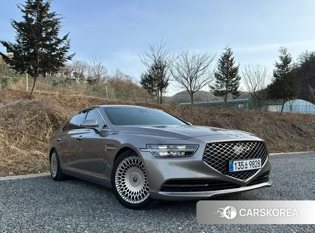 Genesis G90 2018 Песочный из Кореи