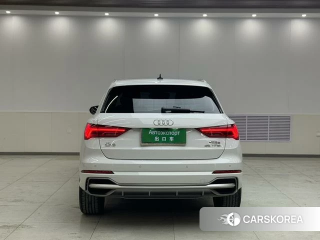 Audi Q3 2023 Белый из Китая