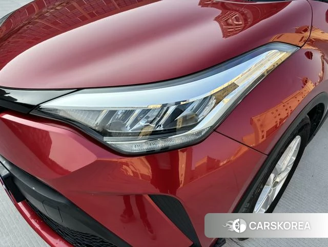 Toyota C-HR 2021 Красный из Китая