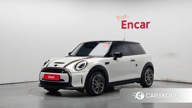Mini Cooper Electric 2023 Белый из Кореи
