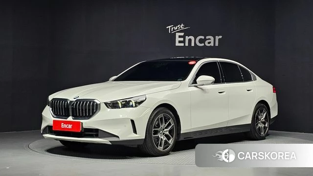 BMW 5 Series (G60) 2023 Белый из Кореи