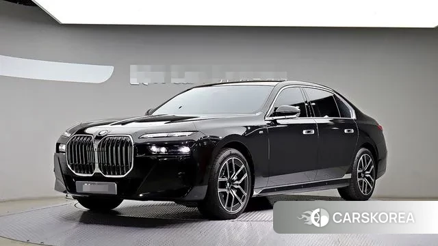 BMW 7 Series (G70) 2023 Черный из Кореи