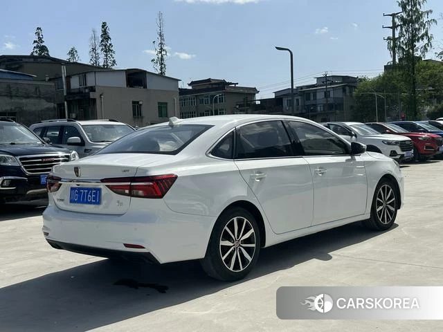 Roewe i6 classic 2019 Белый из Китая
