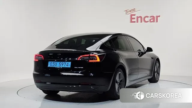 Tesla Model 3 2022 Черный из Кореи