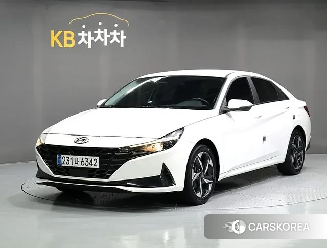 Hyundai Avante (CN7) 2023 Белый из Кореи