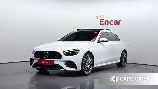 Mercedes-Benz E-Class W213 2021 Белый из Кореи