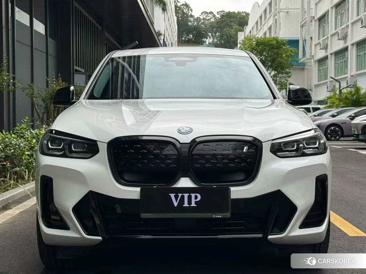 BMW iX3 2021 Белый из Китая