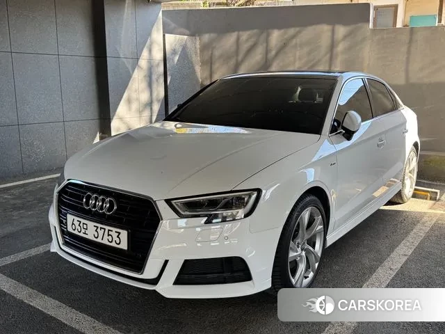 Audi New A3 2018 Белый из Кореи