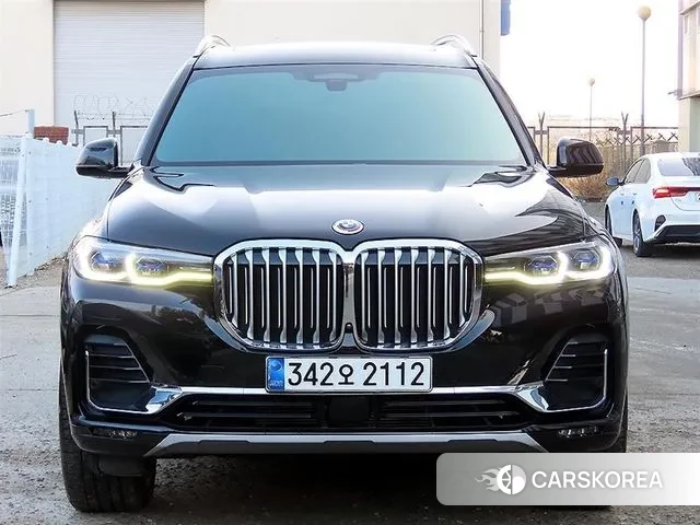 BMW X7 (G07) 2021 Черный из Кореи