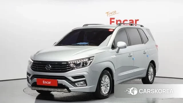 Ssangyong Korando Turismo 2018 Серебряный из Кореи