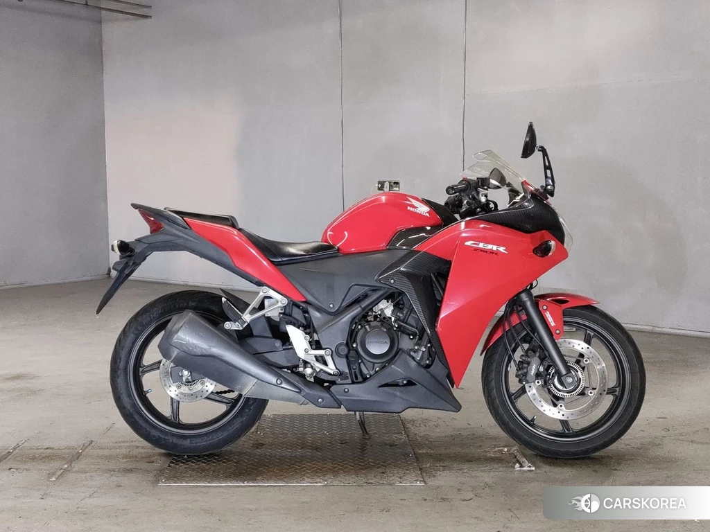 Проданный Honda CBR250R 2013 из Японии
