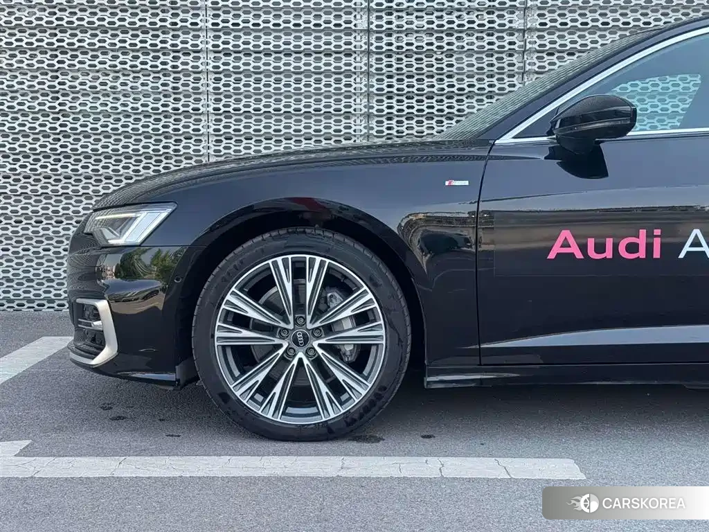 Audi A6L 2025 Черный из Китая