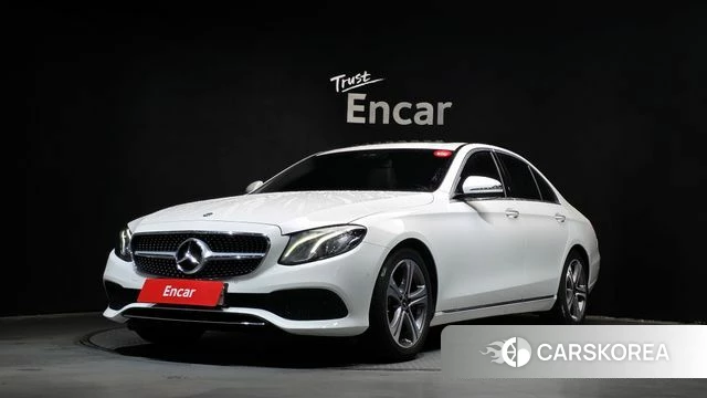 Mercedes-Benz E-Class W213 2019 Белый из Кореи
