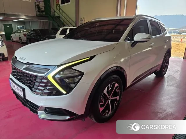 Kia Sportage 5th Generation Hybrid 2023 Белый из Кореи