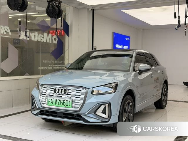 Audi Q2L e-tron 2022 Синий из Китая