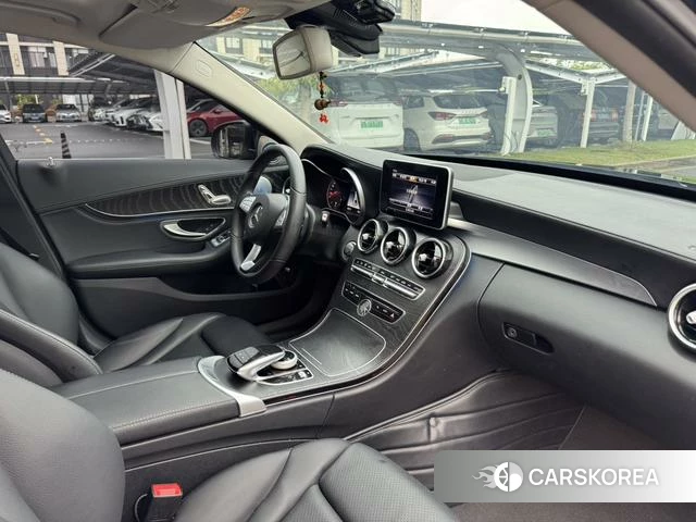 Mercedes-Benz Class C 2018 Синий из Китая
