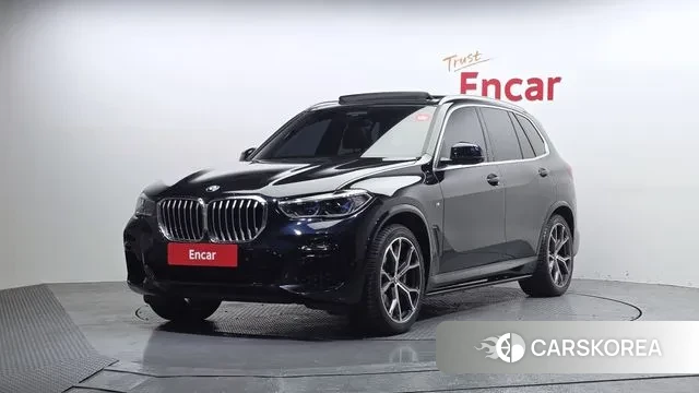 BMW X5 (G05) 2023 Черный из Кореи