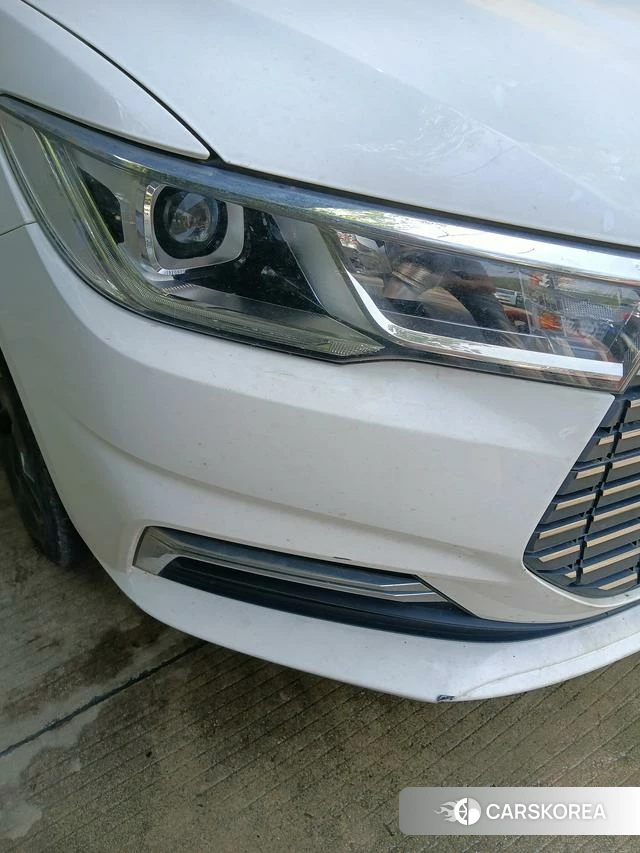 BYD Qin Yu 2023 Белый из Китая