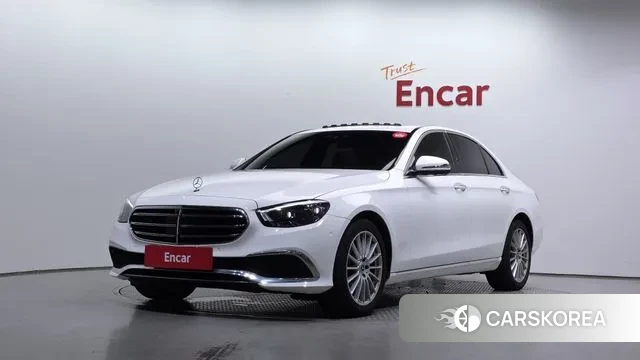 Mercedes-Benz E-Class W213 2022 Белый из Кореи