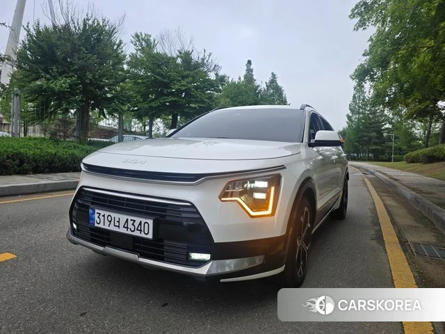 Kia Di Ol Nu Niro 2022 Белый из Кореи