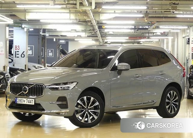 Volvo XC60 second Generation 2023 Серебристо-серый из Кореи