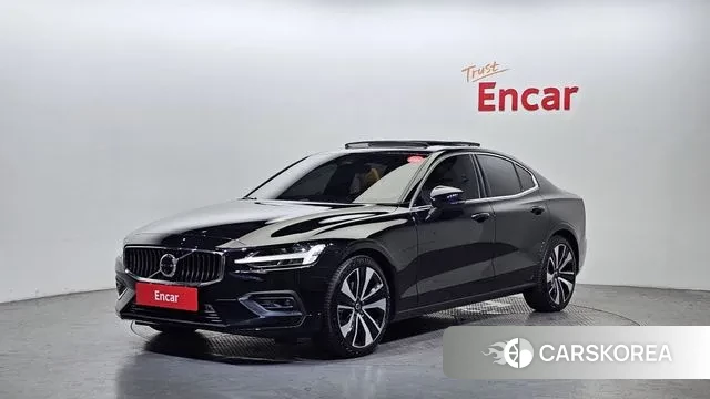 Volvo S60 3rd generation 2024 Черный из Кореи