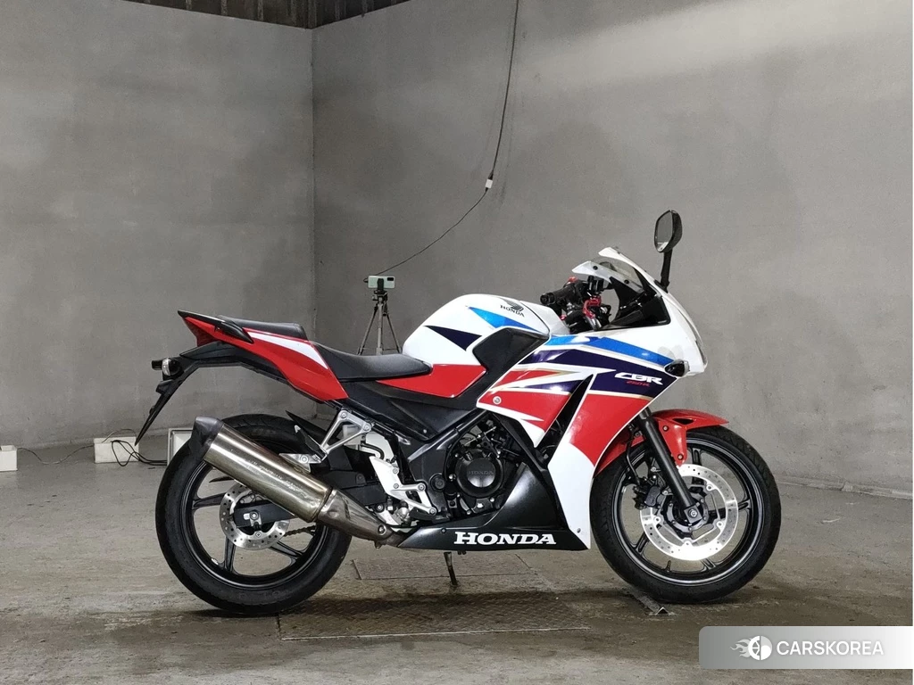 Проданный Honda CBR250R 2015 из Японии