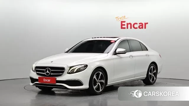 Mercedes-Benz E-Class W213 2020 Белый из Кореи