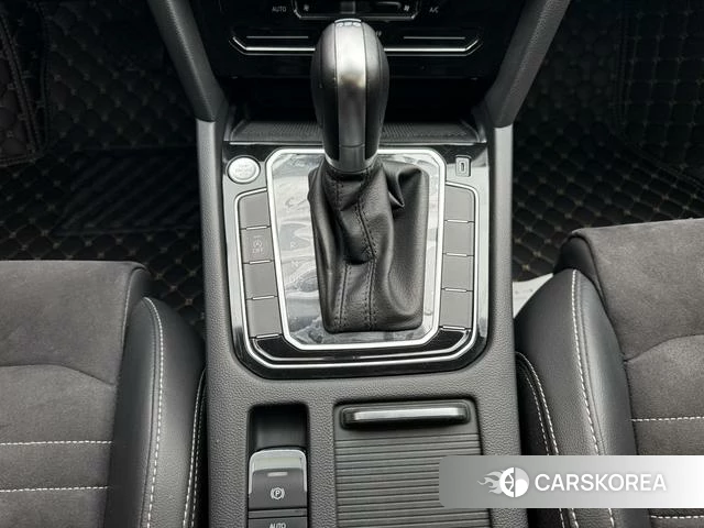 Volkswagen Magotan 2022 Черный из Китая