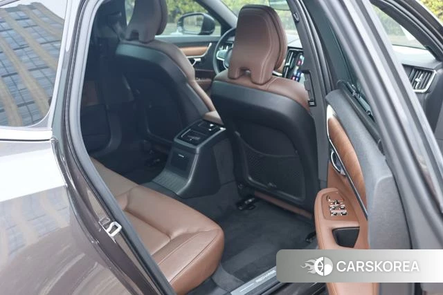 Volvo S90 PHEV 2022 Темно-серый из Китая