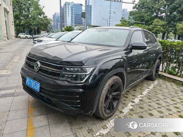 Volkswagen Tourang 2024 Черный из Китая
