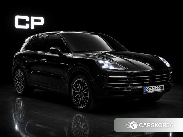 Porsche Cayenne (PO536) 2022 Черный из Кореи