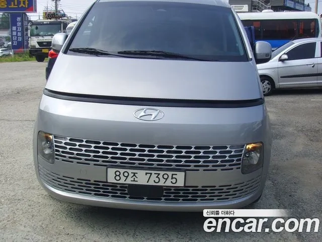 Hyundai Staria 2021 Серебристо-серый из Кореи