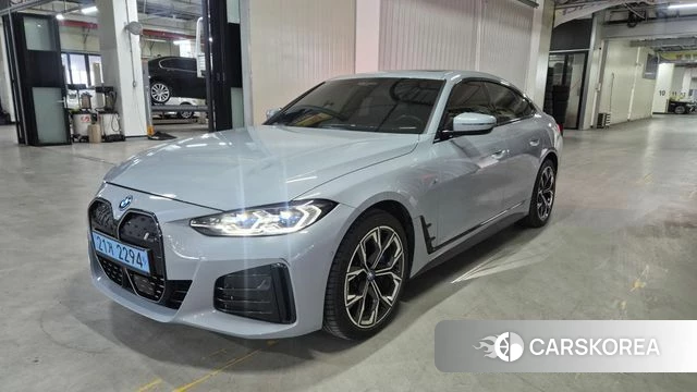 BMW i4 2022 Небесно-голубой из Кореи