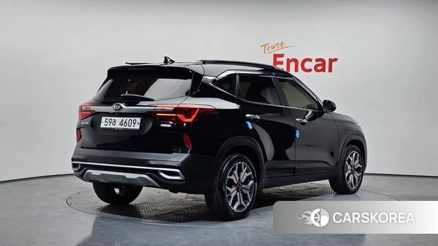 Kia Seltos 2019 Черный из Кореи