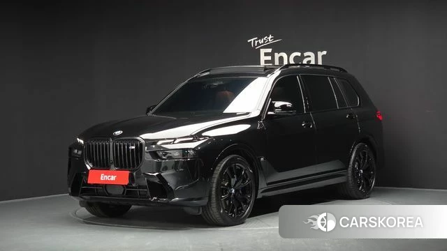 BMW X7 (G07) 2025 Черный из Кореи