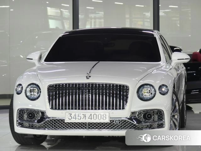 Bentley Flying Spur 3rd Generation 2021 Белый из Кореи