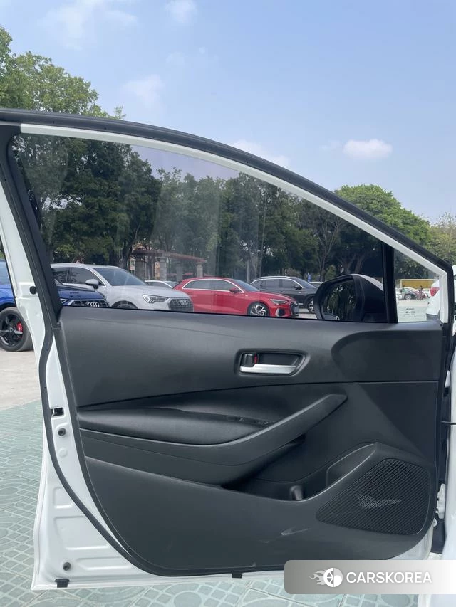 Toyota Lei Ling 2022 Белый из Китая