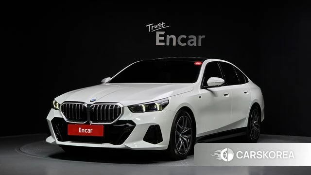 BMW 5 Series (G60) 2025 Белый из Кореи