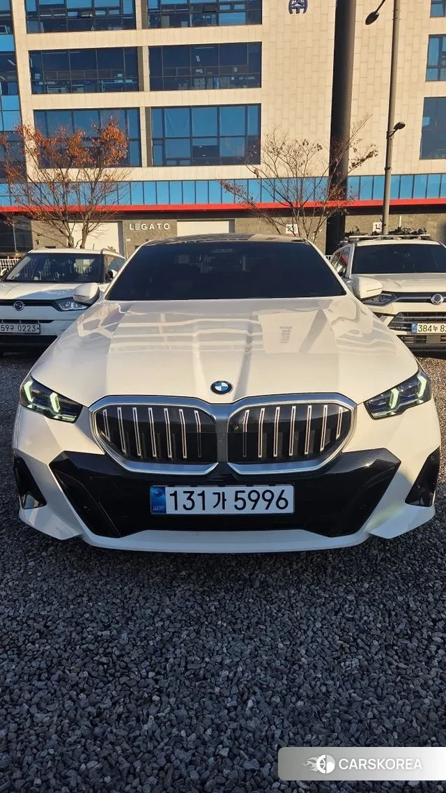 BMW 5 Series (G60) 2025 Белый из Кореи