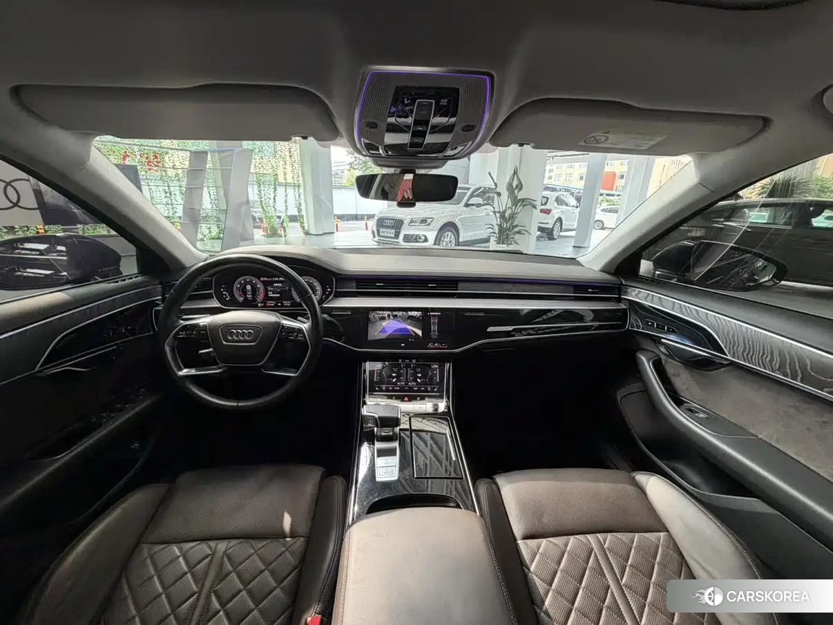Audi A8 2022 Черный из Китая