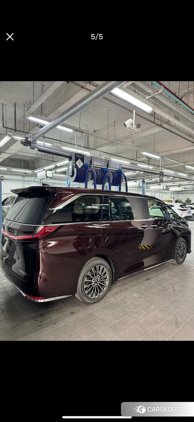 Lexus LM 2026 Красный из Китая