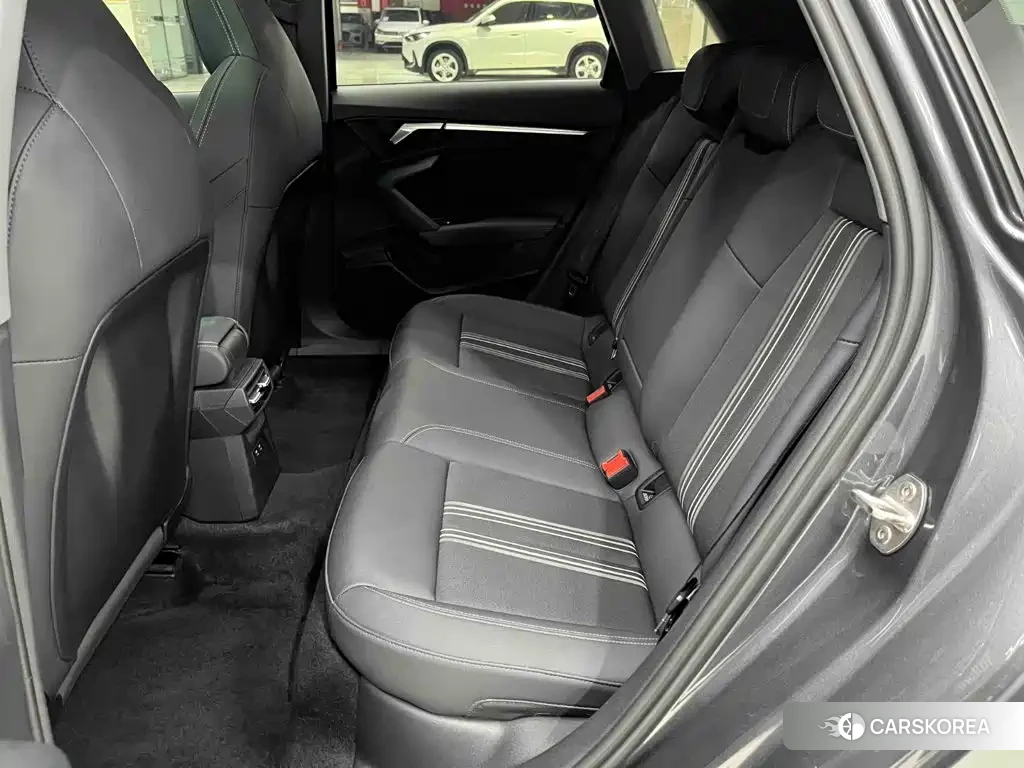 Audi A3 2022 Silver/gray из Китая