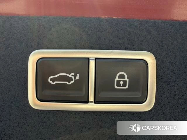 Genisys G80 2021 Красный из Китая