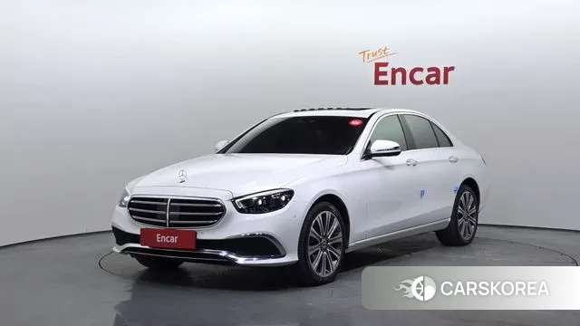 Mercedes-Benz E-Class W213 2022 Белый из Кореи
