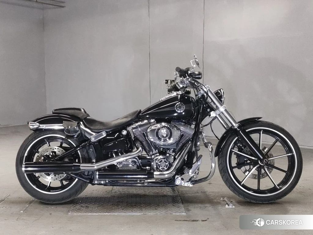 Проданный Harley-Davidson Softail Breakout FXSB 2015 из Японии, фото 2
