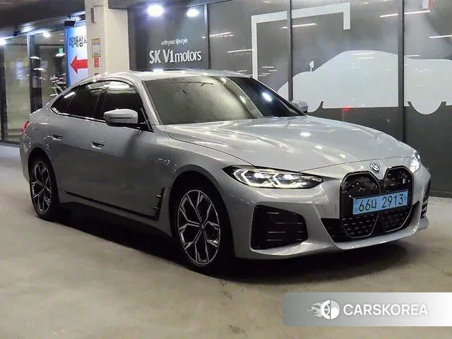 BMW i4 2023 Серебристо-серый из Кореи