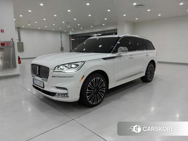 Lincoln Aviator 2nd generation 2022 Белый из Кореи