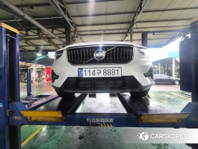 Volvo XC40 2025 Белый из Кореи