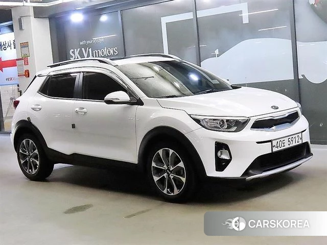 Kia Stonic 2019 Белый из Кореи